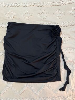 black rose mini skirt